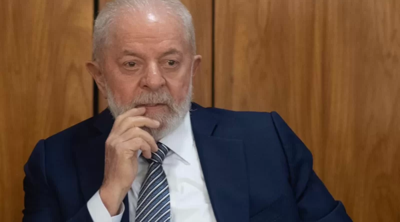 Lula conversa com emir do Catar sobre liberação de brasileiros em Gaza